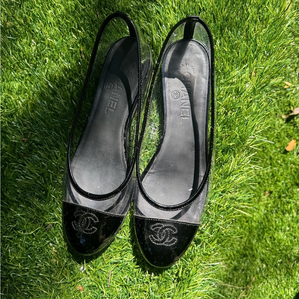 CHANEL Black Patent Leather Clear Ballet Flats - Picture 6 of 8